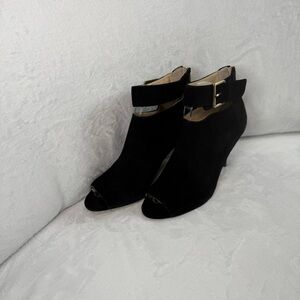Adrienne Vittadini Black Ankle Booties with Buckle Detail 8.5